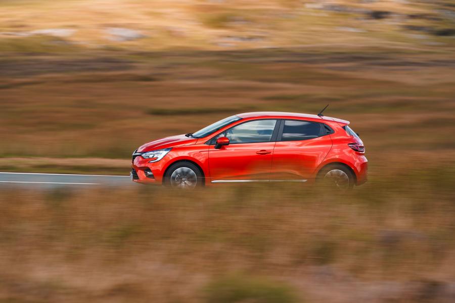 Renault Clio 2019 года  (UK) (фото 14 из 40)